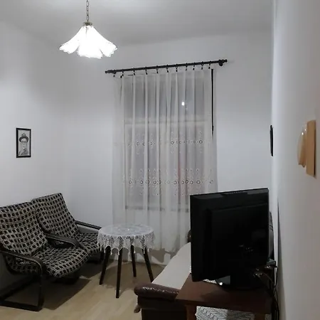 Train's Friends Apartment